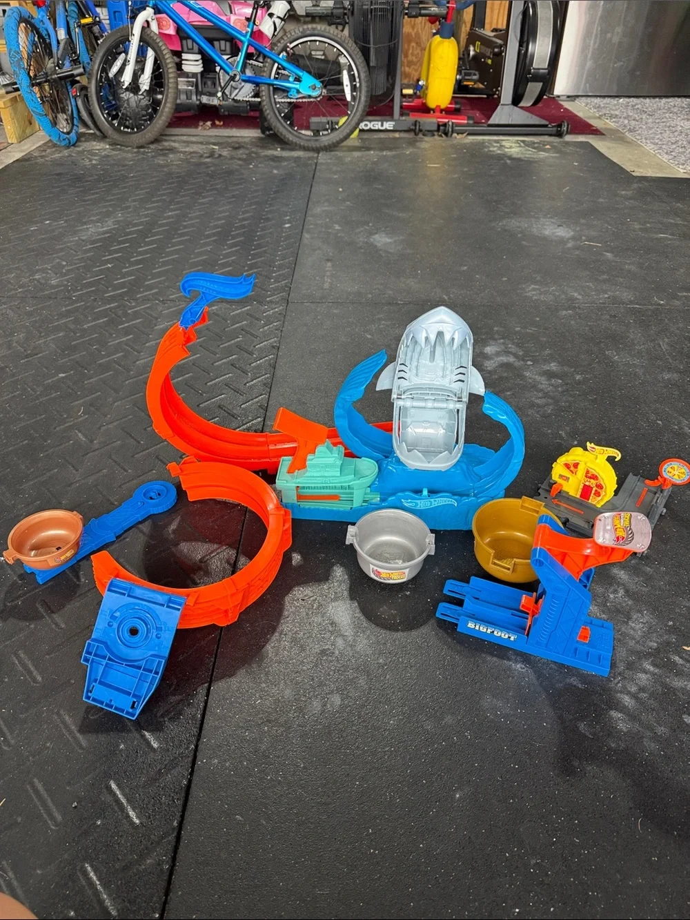 Various Hot Wheels Track Pieces